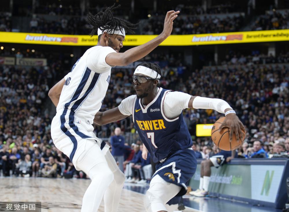 赛场上展现 赛场上展现